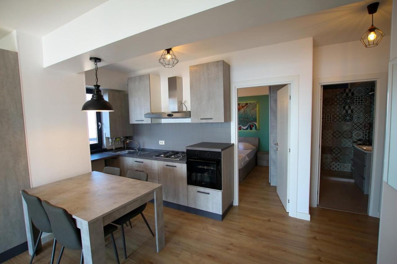 Lake Boutique Apartments & Rooms Mamaia Dış mekan fotoğraf